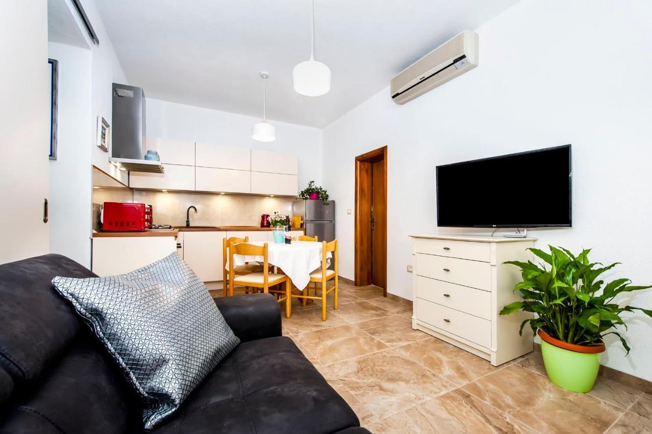 Apartments Karmen Rovinj Dış mekan fotoğraf